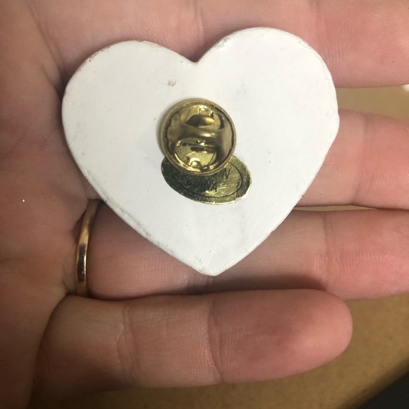 Vintage Inspired Pin Heart Roses Textured Feminine - Picture 3 of 3